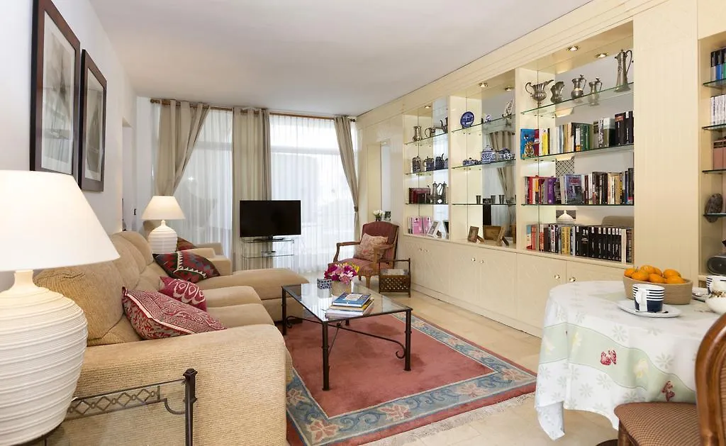 Urb. Alhambra Del Mar, Marbella Hotel
