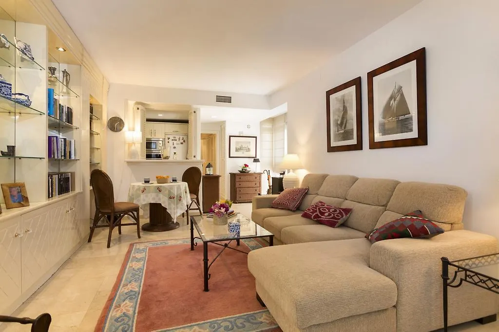 Urb. Alhambra Del Mar, Marbella Hotel