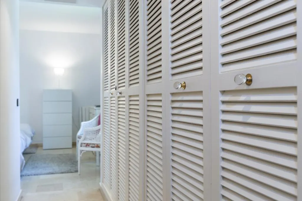 Apartment Urb. Alhambra Del Mar, Marbella Hotel
