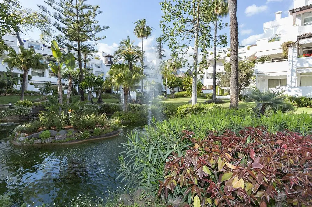 Urb. Alhambra Del Mar, Marbella Hotel Apartment