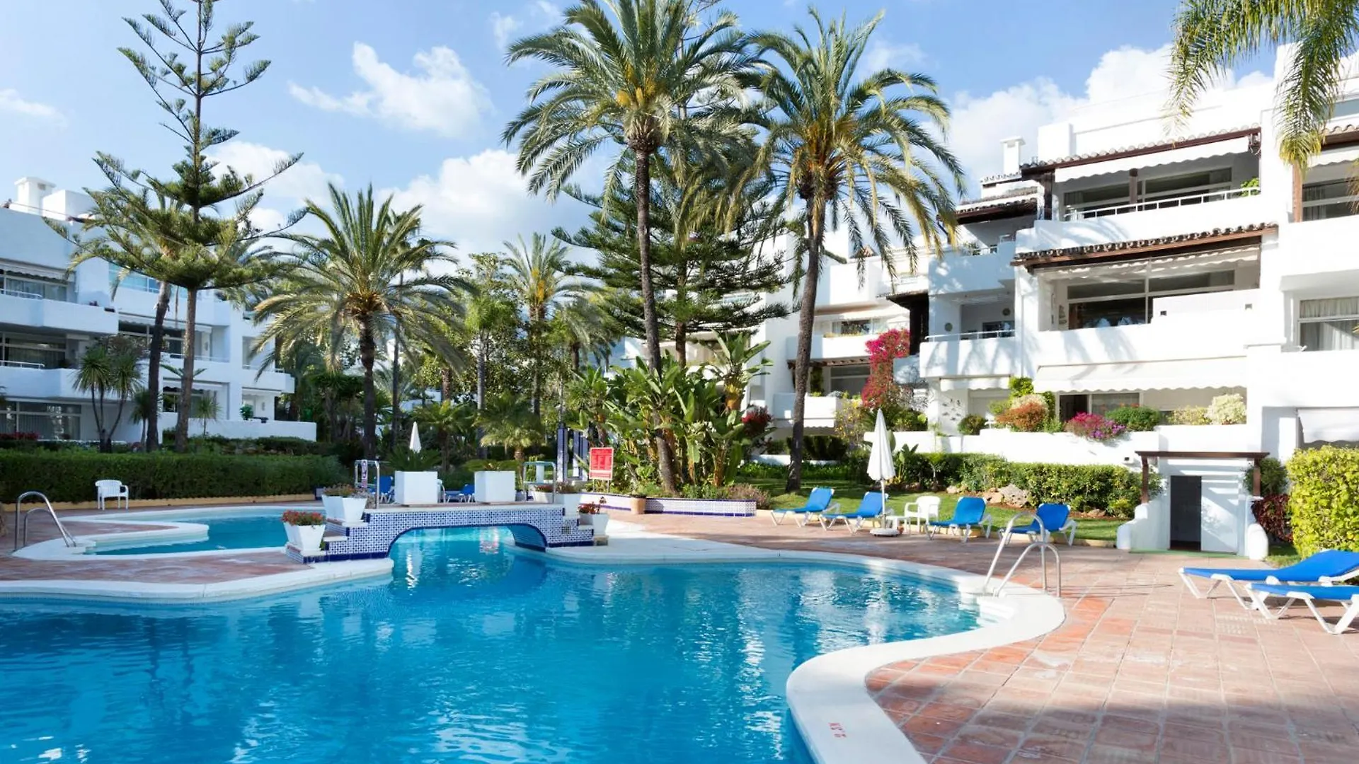 Urb. Alhambra Del Mar, Marbella Hotel